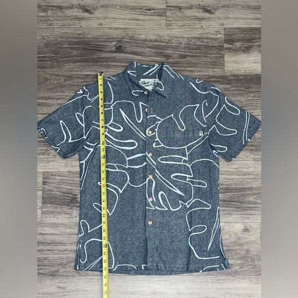 Men’s Aloha Shirt - Roberta Oaks - Picture 4 of 7